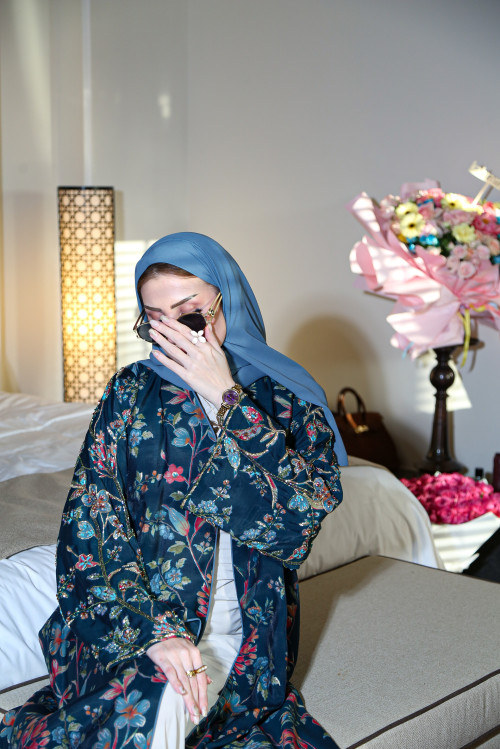 عباية زهرة الياسمين-   Deep Blue