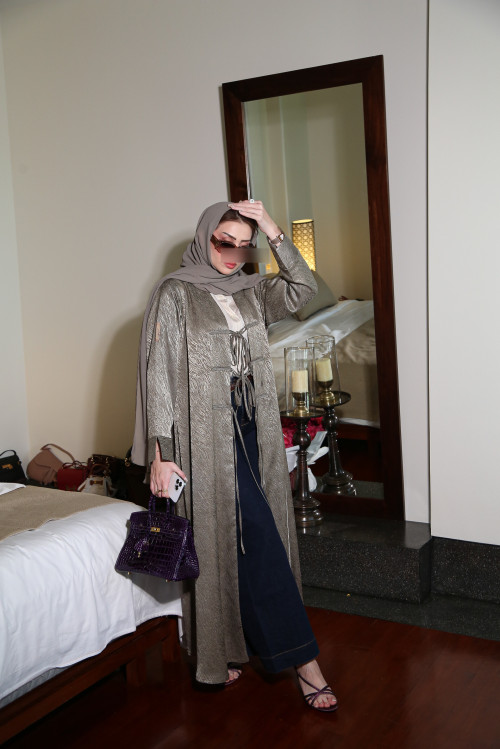 عباية الربطات الأمامية (زيتي) - Front Tie Fastenings