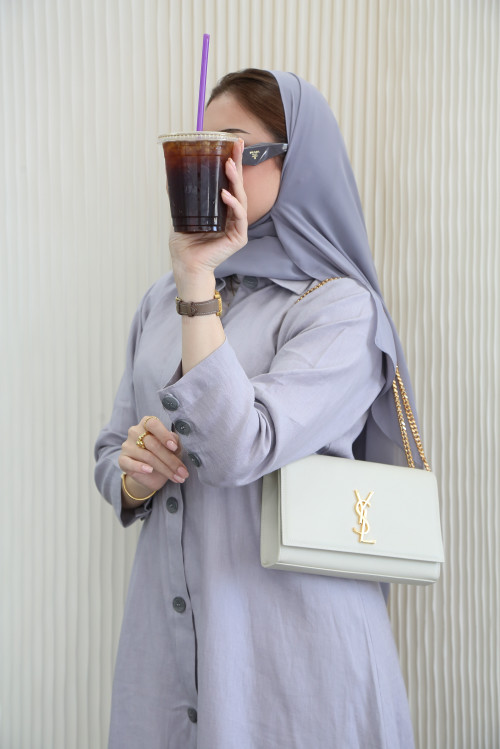 Linen abaya in lavender