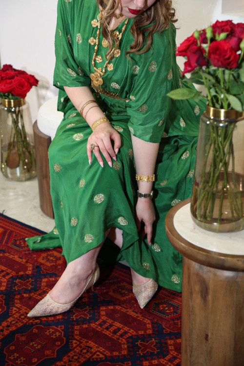أنوثة ( اخضر)