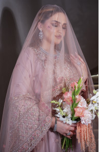 الأثواب الفاخرة