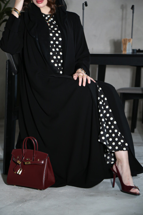 عباية عملية سوداء