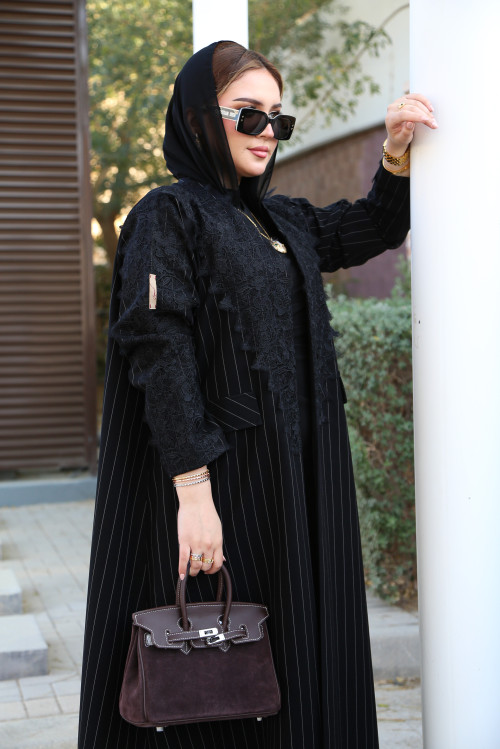 عباية مقلمة دانتيل