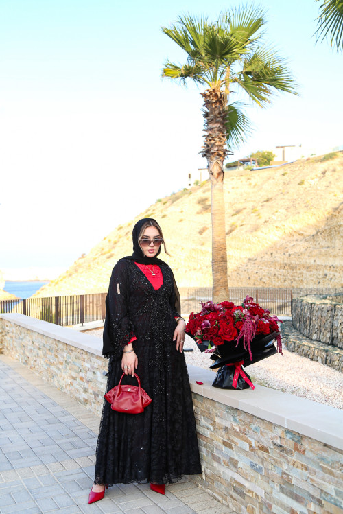 عباية الدانتيل الفاخرة 