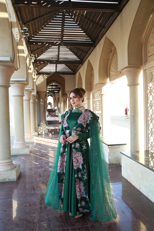 فستان أخضر - زهرة الاوركيد