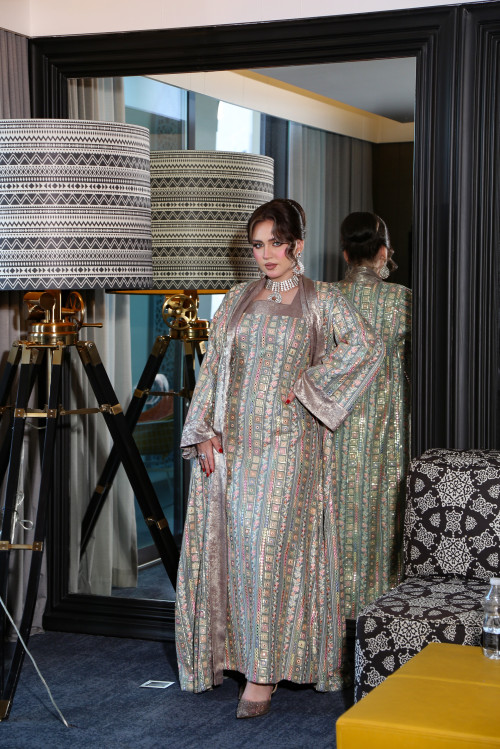 بشت لينن - باستيل