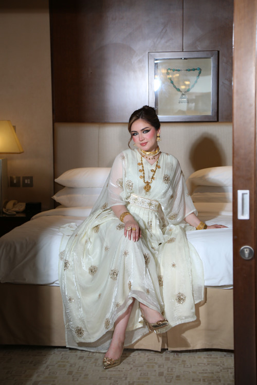 أنوثة ( سُكر)