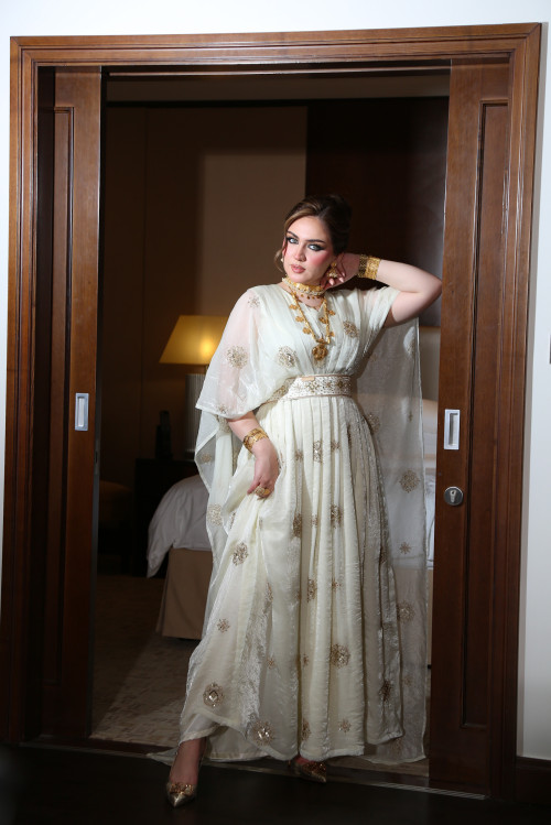 أنوثة ( سُكر)