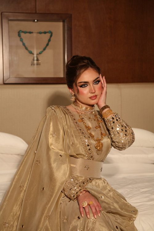 فستان الشال الملكي