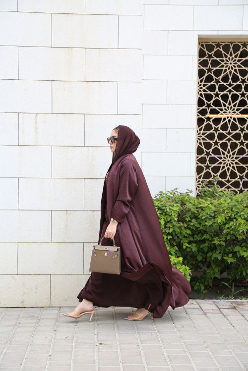 عباية مارون فاخرة