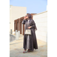 عباية كريب جاكارد منقوشة