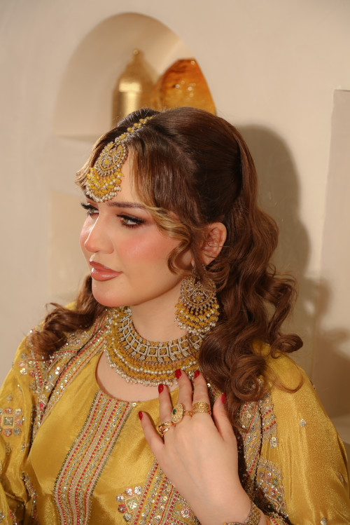 طقم اكسسوارات هندي أصفر فاخر