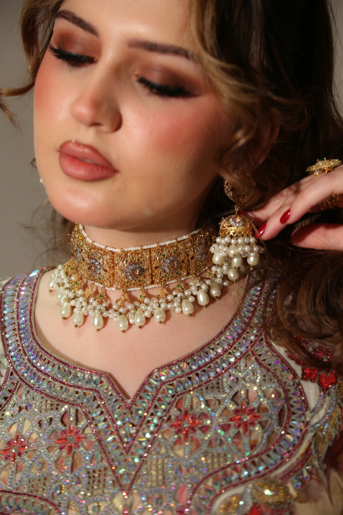 طقم اكسسوارات هندي لؤلؤي فاخر