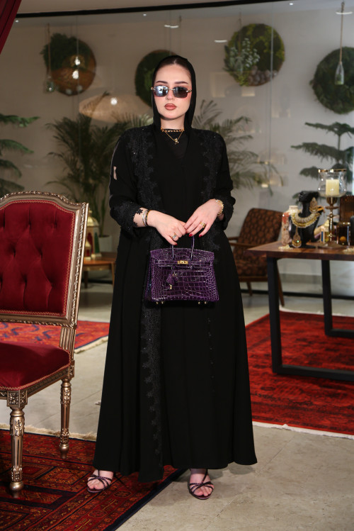 عباية دانتيل فاخرة