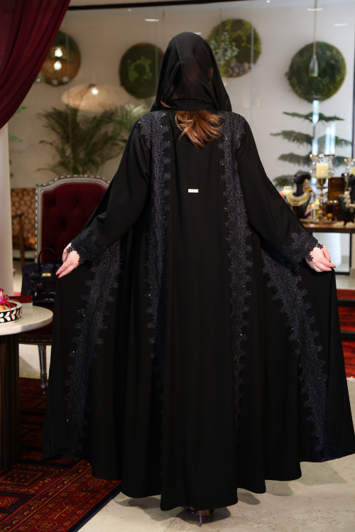 عباية دانتيل فاخرة