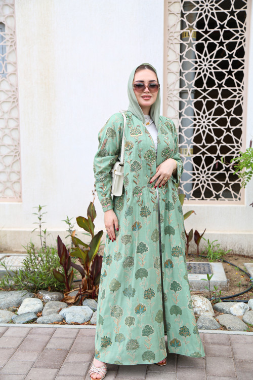 عباية مزخرفة بالورود - ورود برية بالنعناع