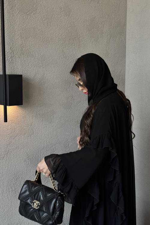 Black pleated abaya