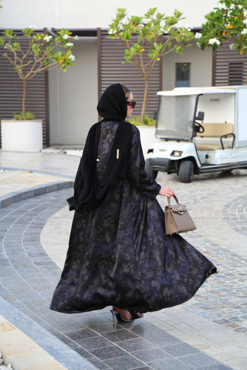 Abaya with purple patterns ( Purple flowers )