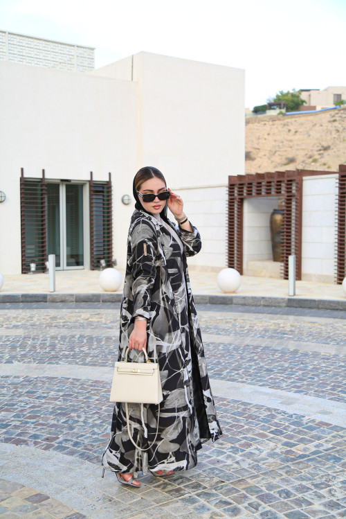 Black and gray printed abaya