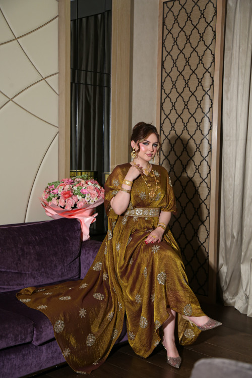 أنوثة ( زيتي )