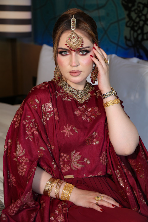 فستان  برغندي  فاخر