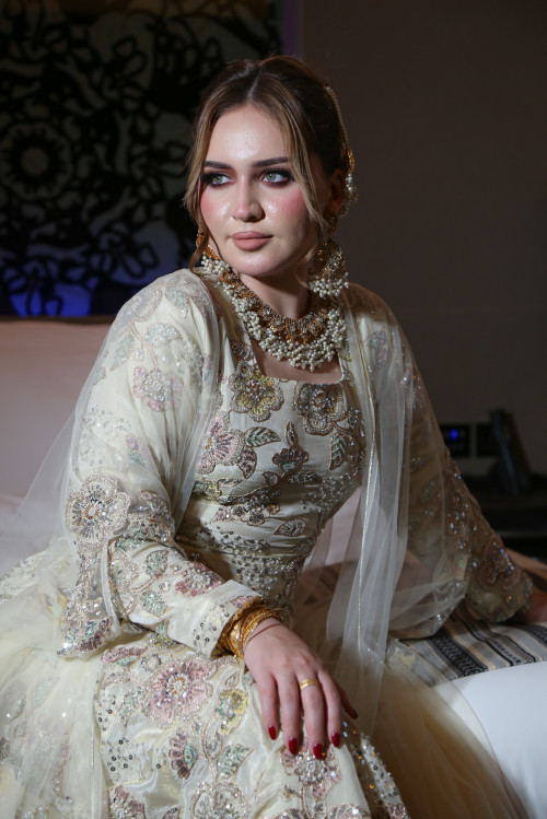 فستان ملكي- Pearl Cream