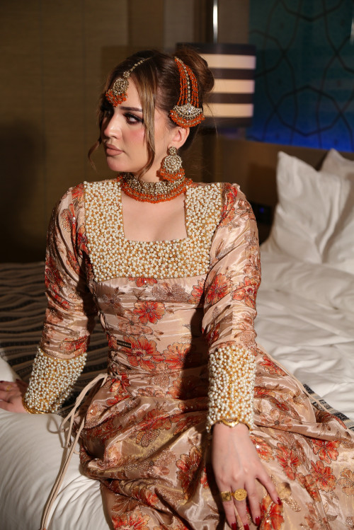 ثوب تراثي (Beige Orange )