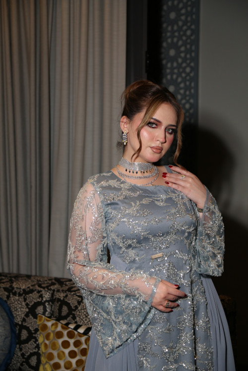 أميرة الورد - Smoked Grey