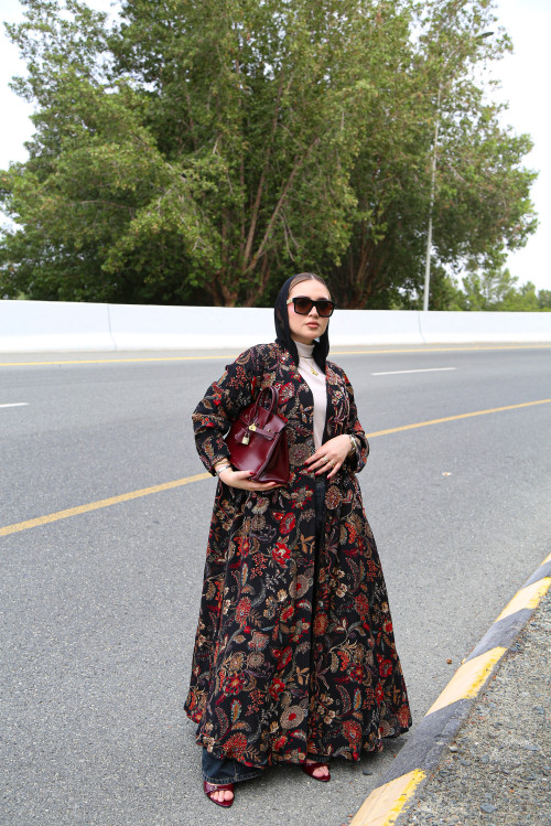 حدائق الزهور المزخرفة - الليل الأسود 