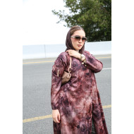 عباية ملونة مزينة باللؤلؤ