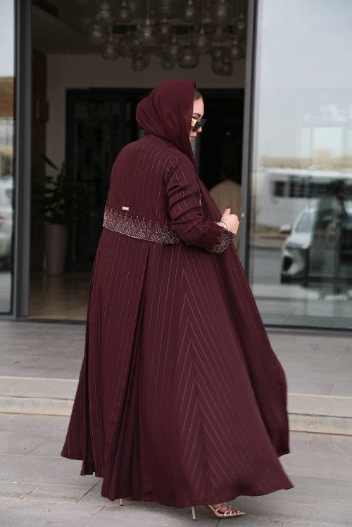 عباية فاخرة مخروزة - مارون