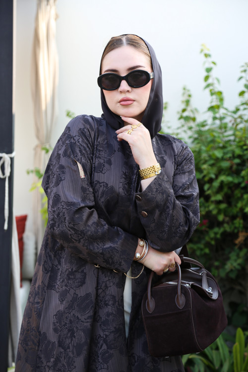 عباية جاكارد منقوشه