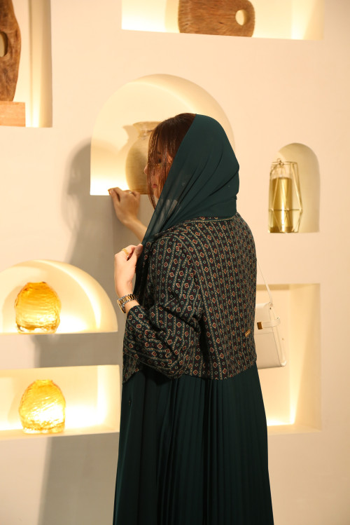 Green turquoise patterned abaya