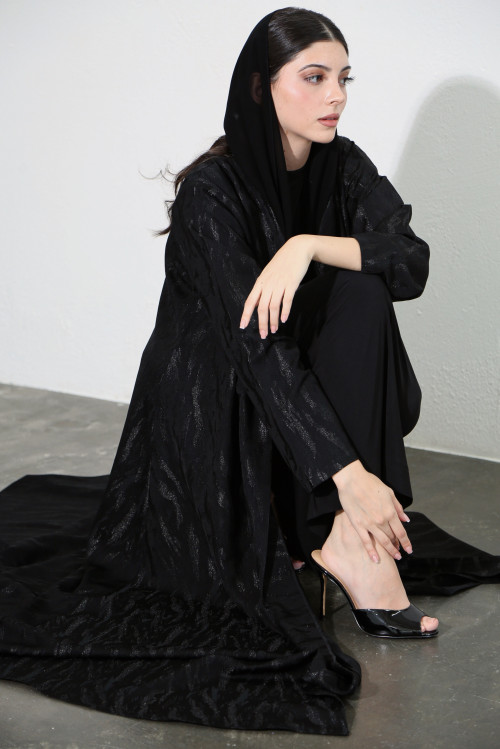 Patterned practical abaya