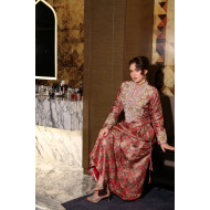 ثوب بيزلي (أحمر)