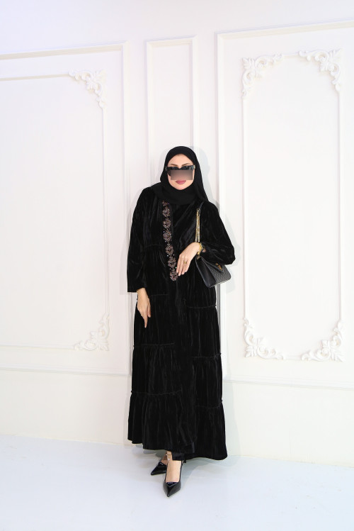 Abaya made of black velvet