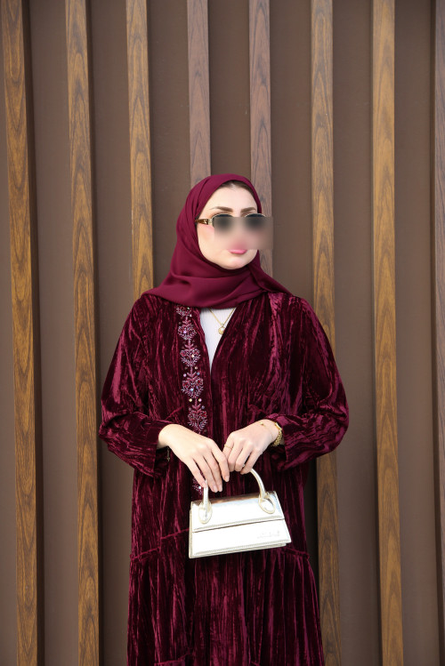 Abaya made of maroon velvet