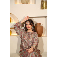 ثوب مطرز-  روز