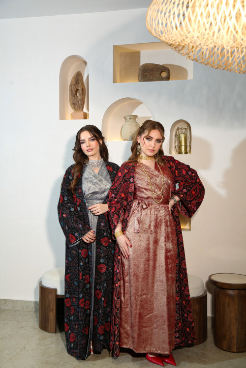 بشت فاخر- احمر معدني