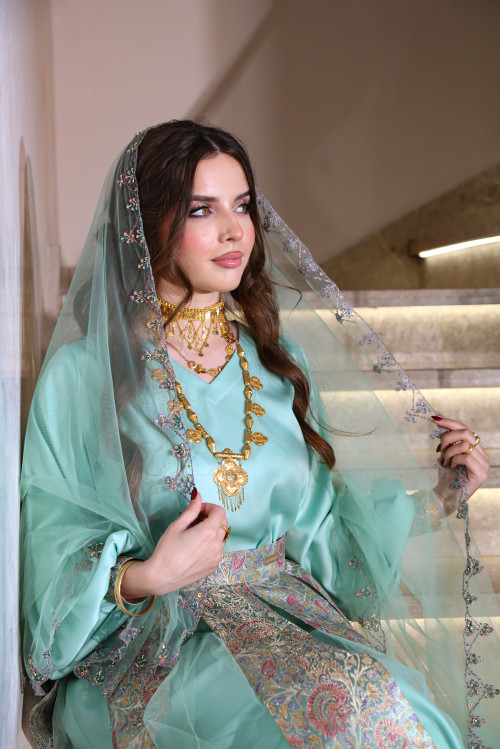 فستان تيفاني مع الشال