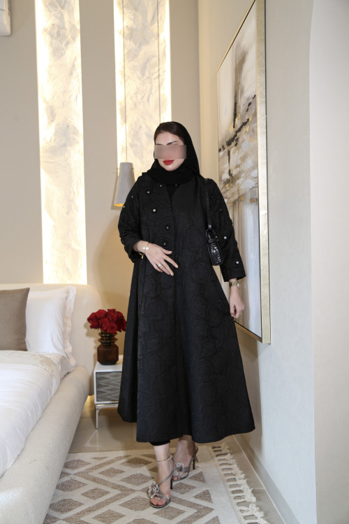 Jacquard abaya embroidered with flowers