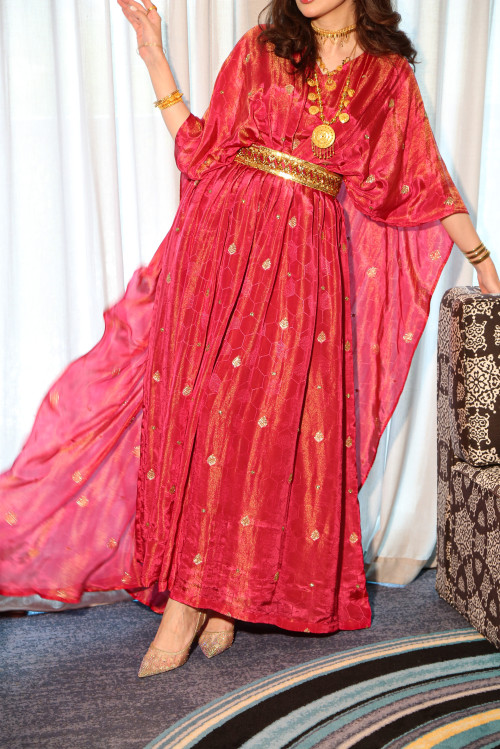 Femininity (Fuchsia)