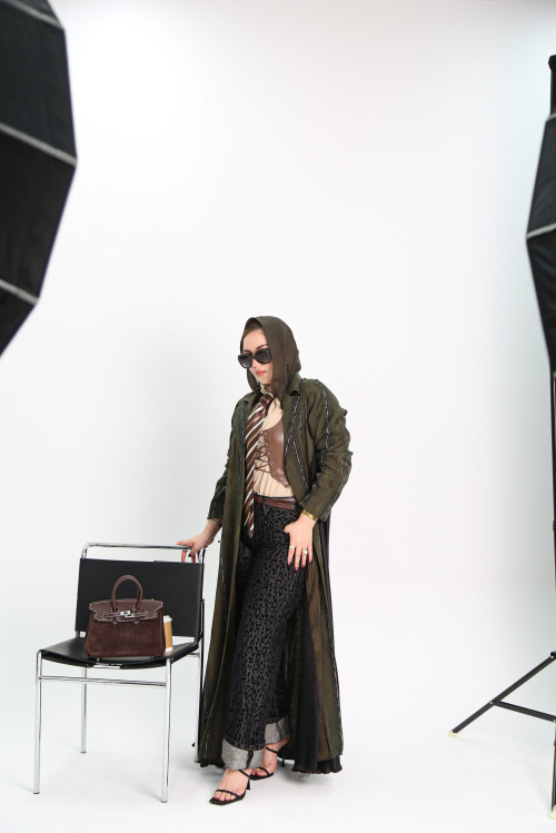 Noir Olive
