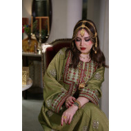 ثوب بلوشي بتطريز بليوار 