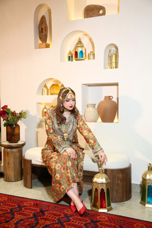 مخور  جاكارد  لامع- Flowers Gardens