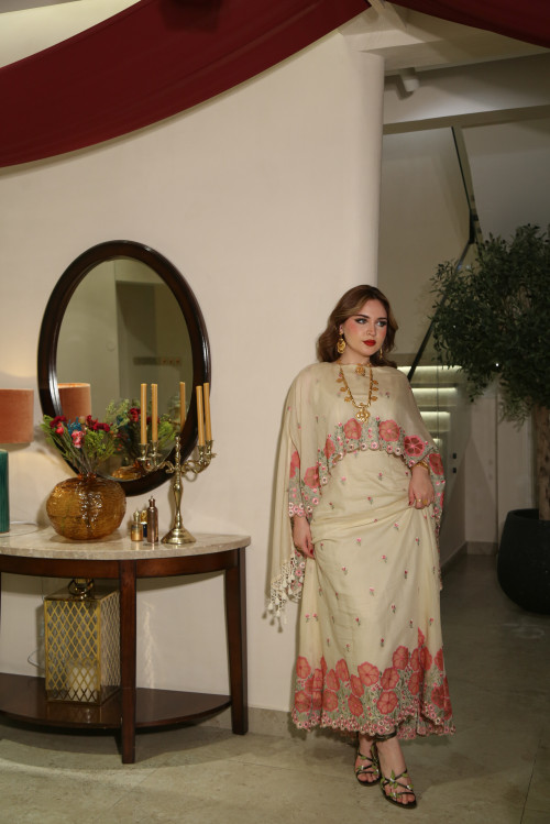 جُلنار- Cream Jouri