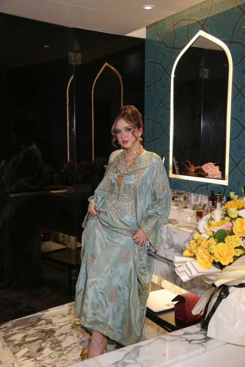 سمهرم ( تيفاني باستيل )