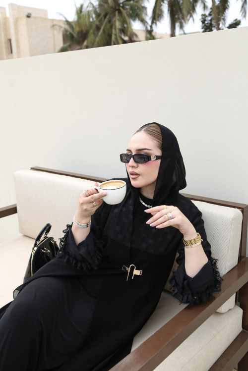 عباية سوداء -   Clasp