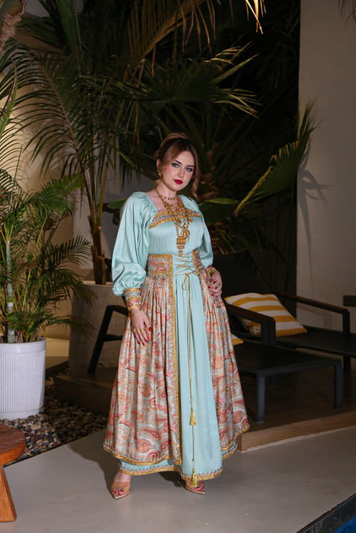 ياسمينة (  Tiffany)