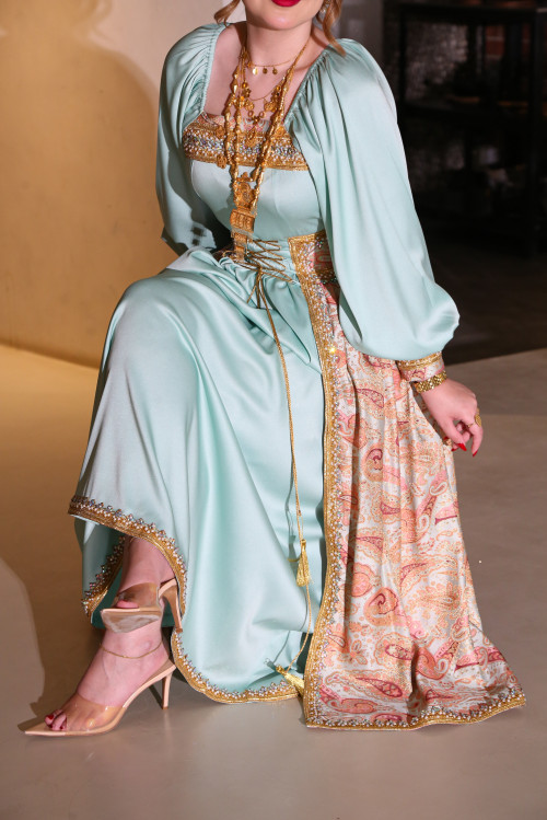 ياسمينة (  Tiffany)